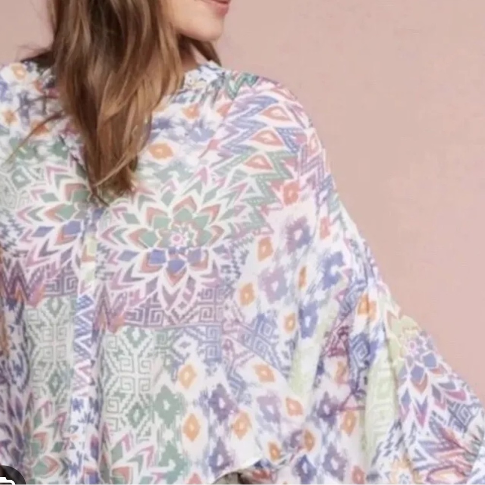 Anthropologie Maeve Bryanna Dolman
Sleeve Geometric Blouse Size Small EUC - Picture 2 of 9